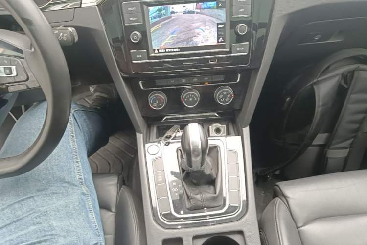 Used Volkswagen Magotan 2018 330TSI DSG Advanced Model Gear Lever
