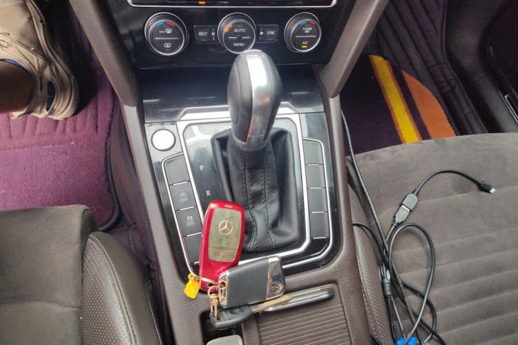 Used Volkswagen Magotan 2018 380TSI DSG Prestige Model Gear Lever