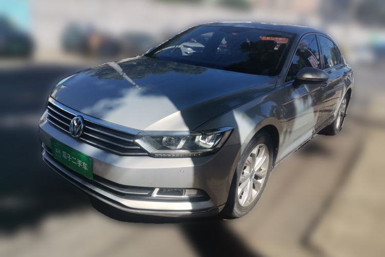 Used Volkswagen Magotan 2018 Facelift 330TSI DSG Luxury Model Guazi used car, China used car export, Used car for sale, Used cars, Cheapest cars for sale