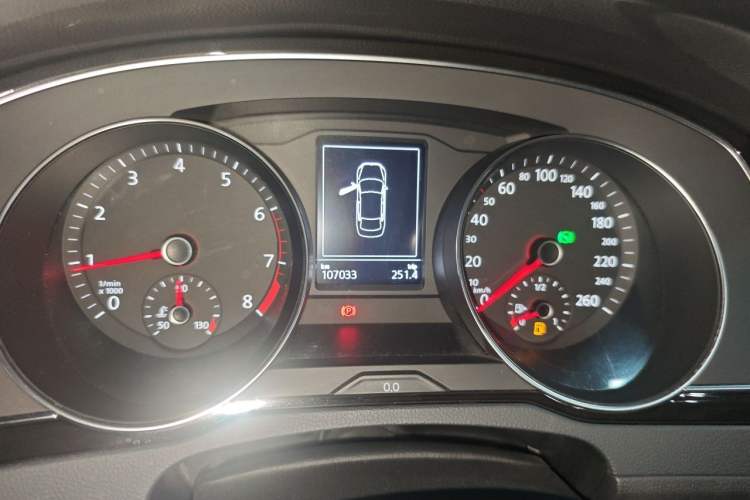 Used Volkswagen Magotan 2018 330TSI DSG Luxury Model Instrument Cluster
