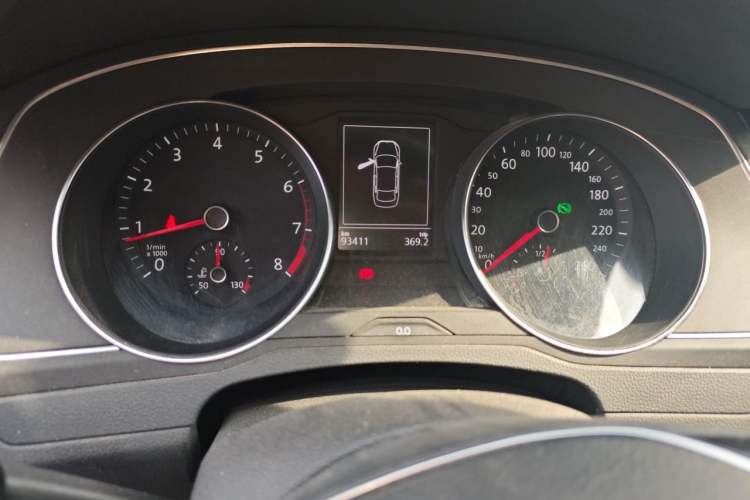 Used Volkswagen Magotan 2018 280TSI DSG Comfort Model Instrument Cluster