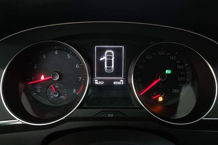 Used Volkswagen Magotan 2018 Facelift 330TSI DSG Luxury Model Instrument Cluster