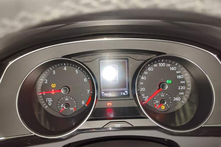 Used Volkswagen Magotan 2018 Facelift 330TSI DSG Luxury Model Instrument Cluster