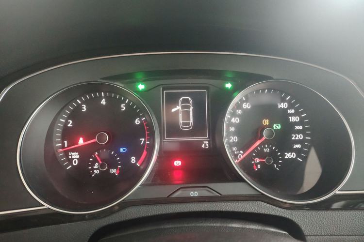 Used Volkswagen Magotan 2018 330TSI DSG Luxury Model Instrument Cluster