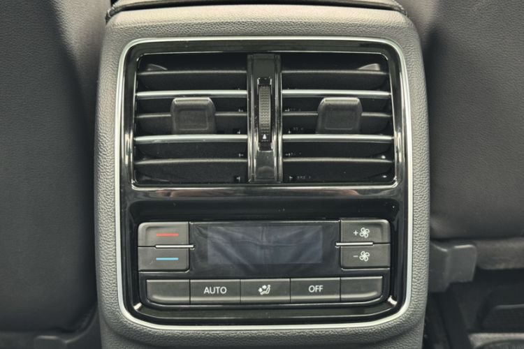 Used Volkswagen Magotan 2018 330TSI DSG Luxury Model Interior 6