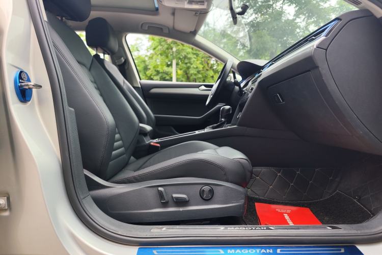 Used Volkswagen Magotan 2018 330TSI DSG Advanced Model Interior 7