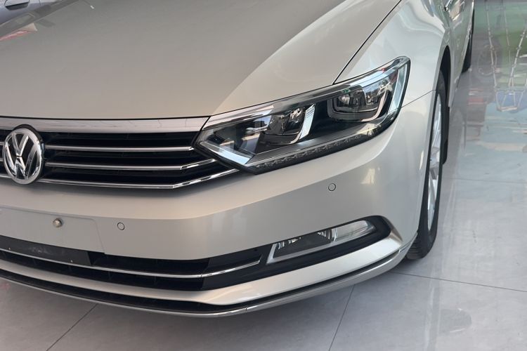 Used Volkswagen Magotan 2018 330TSI DSG Luxury Model Left Front Headlight