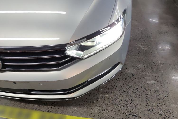 Used Volkswagen Magotan 2018 Facelift 330TSI DSG Luxury Model Left Front Headlight