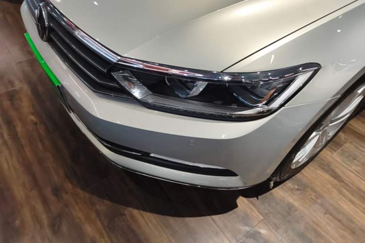 Used Volkswagen Magotan 2018 Facelift 330TSI DSG Luxury Model Left Front Headlight