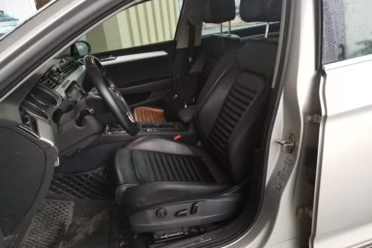 Used Volkswagen Magotan 2018 330TSI DSG Advanced Model Left Front Seat