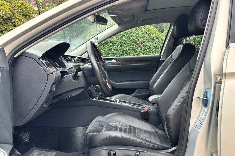 Used Volkswagen Magotan 2018 330TSI DSG Luxury Model Left Front Seat