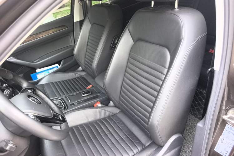 Used Volkswagen Magotan 2018 330TSI DSG Luxury Model Left Front Seat