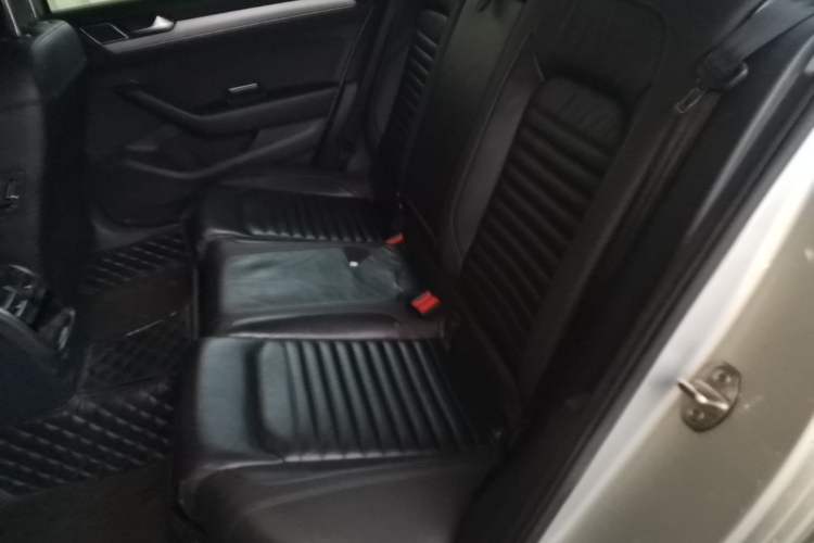 Used Volkswagen Magotan 2018 330TSI DSG Advanced Model Left Rear Seat