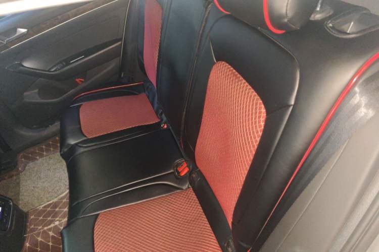 Used Volkswagen Magotan 2018 330TSI DSG Luxury Model Left Rear Seat
