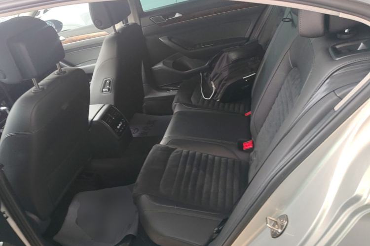 Used Volkswagen Magotan 2018 330TSI DSG Luxury Model Left Rear Seat