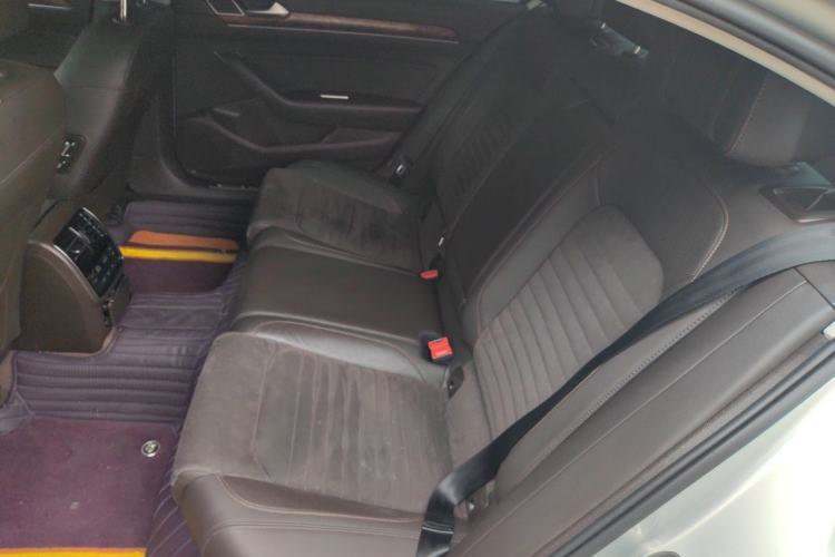 Used Volkswagen Magotan 2018 380TSI DSG Prestige Model Left Rear Seat