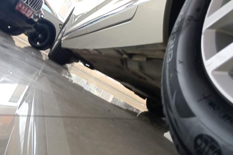 Used Volkswagen Magotan 2018 280TSI DSG Comfort Model Left Side Sill