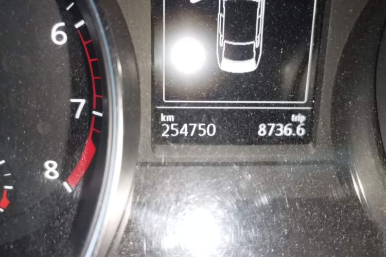 Used Volkswagen Magotan 2018 330TSI DSG Advanced Model Odometer Close Up