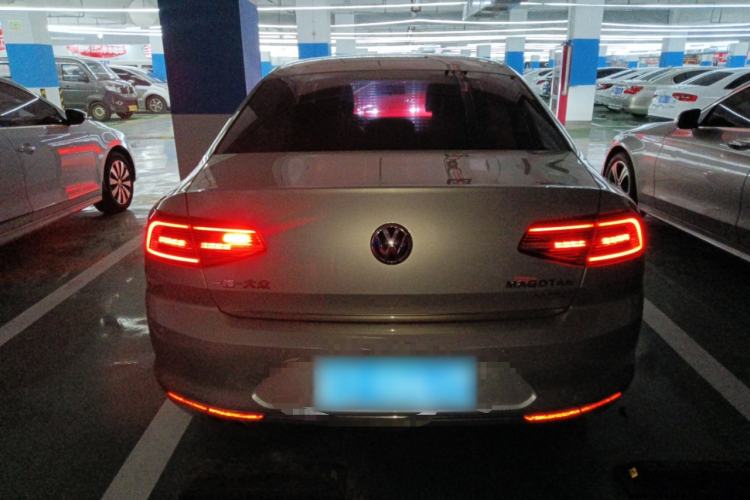 Used Volkswagen Magotan 2018 330TSI DSG Advanced Model Rear