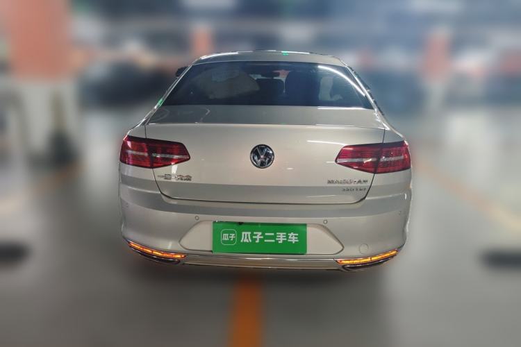 Used Volkswagen Magotan 2018 330TSI DSG Luxury Model Rear