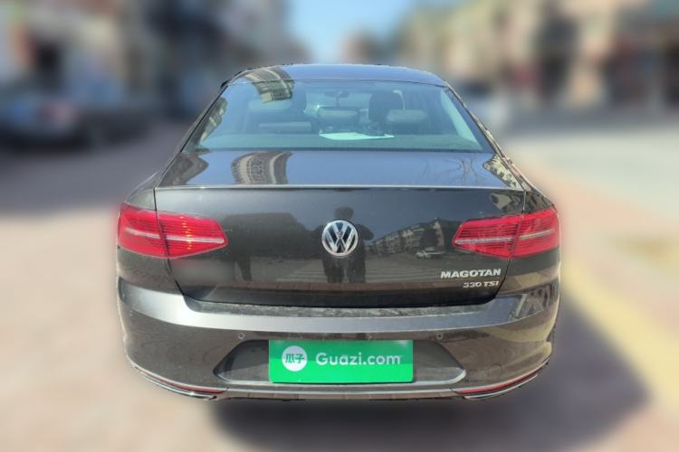 Used Volkswagen Magotan 2018 330TSI DSG Luxury Model Rear