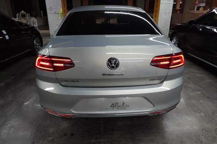 Used Volkswagen Magotan 2018 Facelift 330TSI DSG Luxury Model Rear