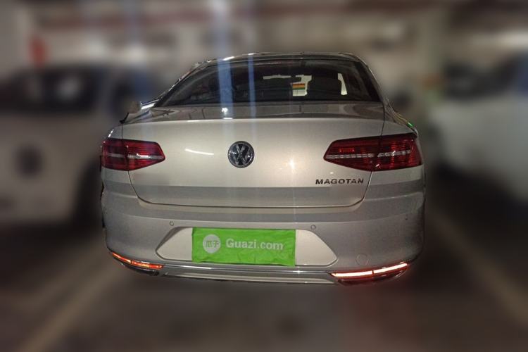 Used Volkswagen Magotan 2018 330TSI DSG Luxury Model Rear