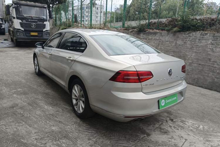 Used Volkswagen Magotan 2018 330TSI DSG Advanced Model Rear Left 45 Deg