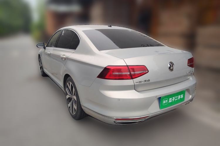 Used Volkswagen Magotan 2018 380TSI DSG Prestige Model Rear Left 45 Deg