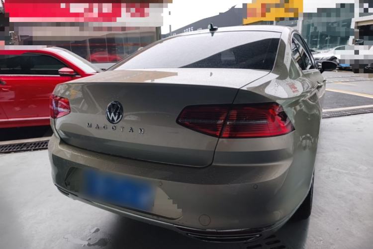 Used Volkswagen Magotan 2018 Facelift 330TSI DSG Luxury Model Rear Right 45 Deg