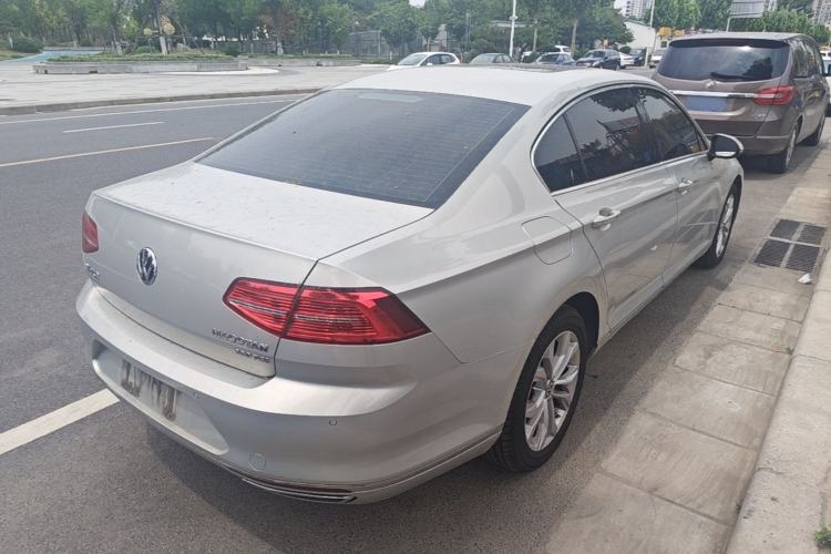 Used Volkswagen Magotan 2018 Facelift 330TSI DSG Luxury Model Rear Right 45 Deg
