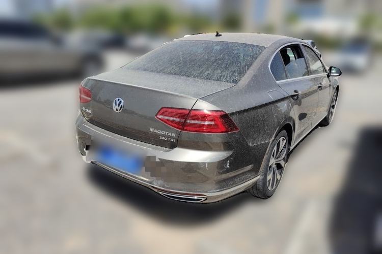 Used Volkswagen Magotan 2018 330TSI DSG Luxury Model Rear Right 45 Deg