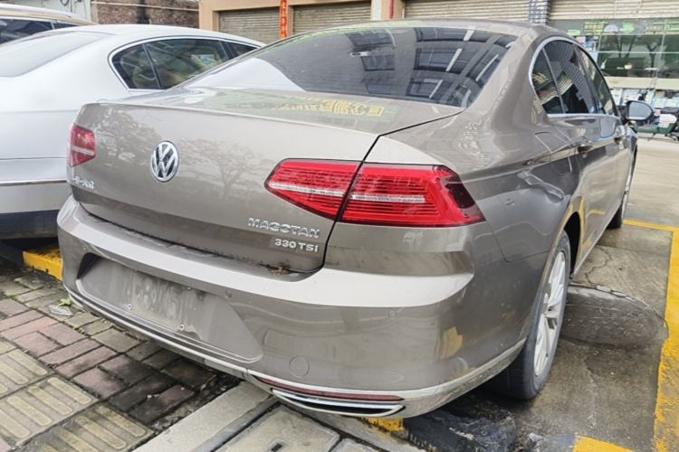 Used Volkswagen Magotan 2018 Facelift 330TSI DSG Luxury Model Rear Right 45 Deg