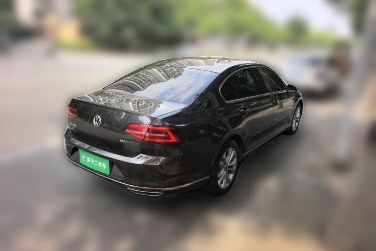 Used Volkswagen Magotan 2018 330TSI DSG Luxury Model Rear Right 45 Deg