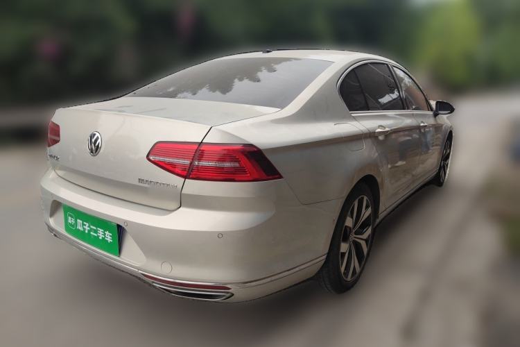Used Volkswagen Magotan 2018 380TSI DSG Prestige Model Rear Right 45 Deg