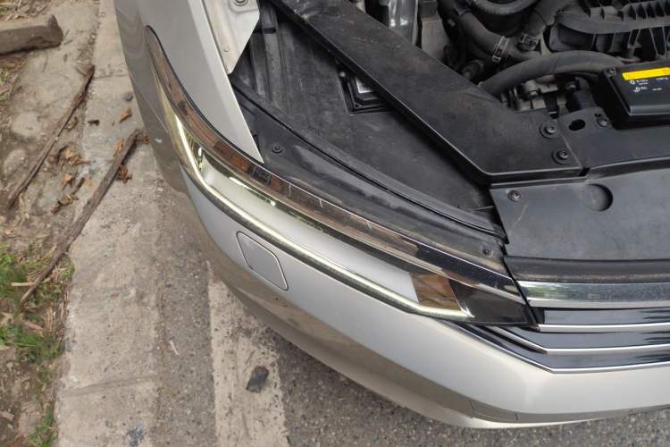 Used Volkswagen Magotan 2018 380TSI DSG Prestige Model Right Front Headlight