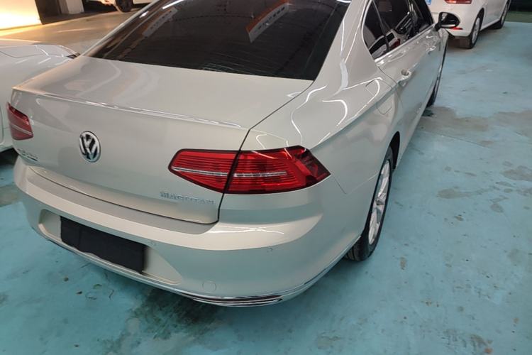 Used Volkswagen Magotan 2018 Facelift 330TSI DSG Luxury Model Right Rear Taillight