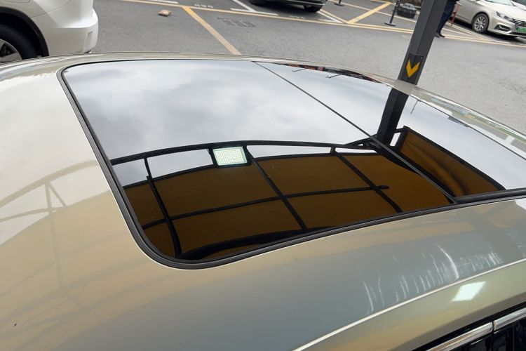 Used Volkswagen Magotan 2018 330TSI DSG Luxury Model Roof