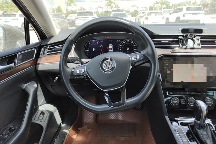Used Volkswagen Magotan 2018 330TSI DSG Luxury Model Steering Wheel