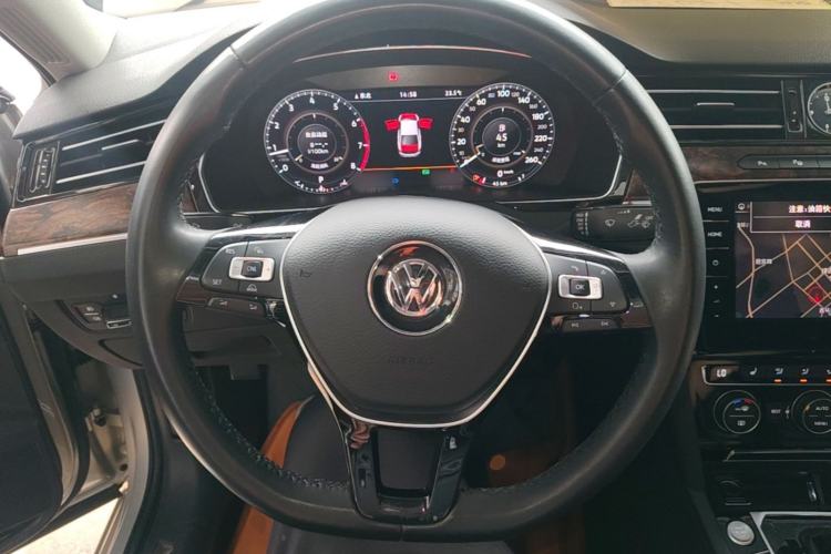 Used Volkswagen Magotan 2018 330TSI DSG Luxury Model Steering Wheel
