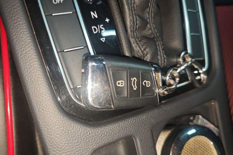 Used Volkswagen Magotan 2018 330TSI DSG Luxury Model Vehicle Key