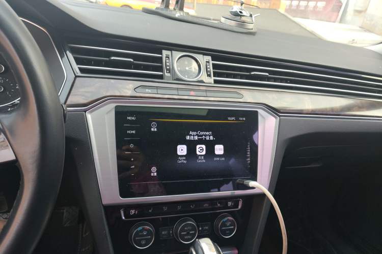 Used Volkswagen Magotan 2018 380TSI DSG Luxury Model Audio And AC Panel