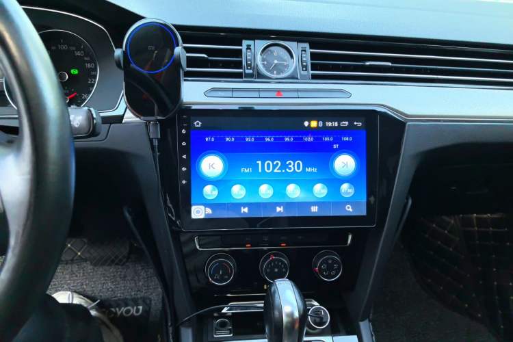 Used Volkswagen Magotan 2018 330TSI DSG Advanced Model Audio And AC Panel