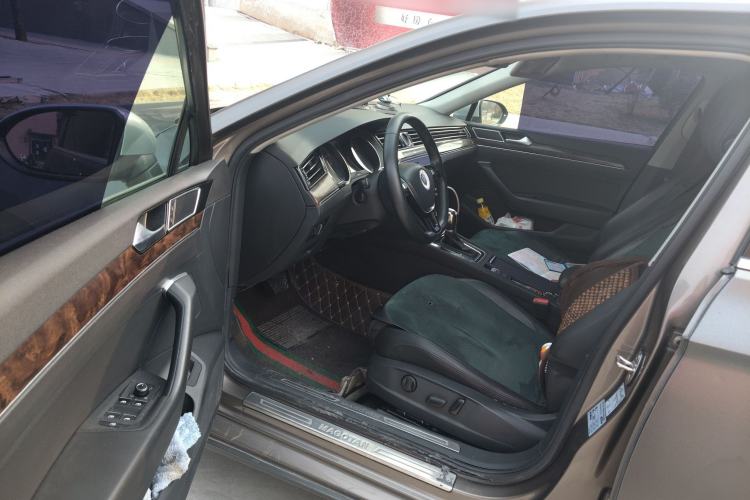 Used Volkswagen Magotan 2018 380TSI DSG Luxury Model Driver Seat