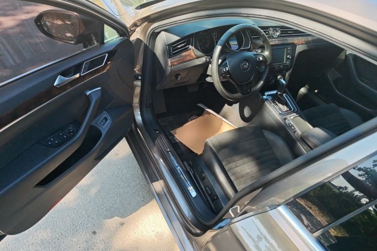 Used Volkswagen Magotan 2018 330TSI DSG Luxury Model Driver Seat