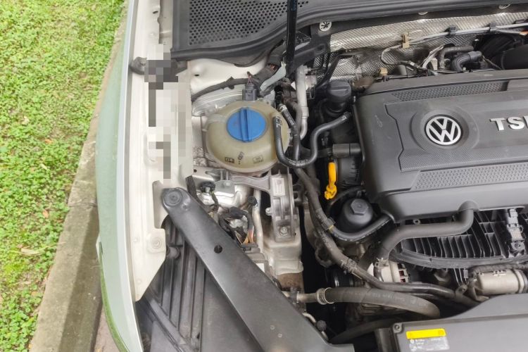 Used Volkswagen Magotan 2018 330TSI DSG Luxury Model Engine Bay Right