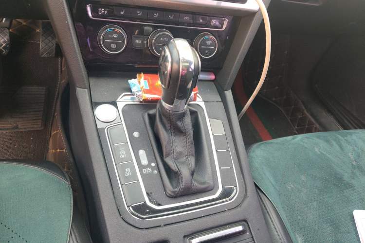 Used Volkswagen Magotan 2018 380TSI DSG Luxury Model Gear Lever