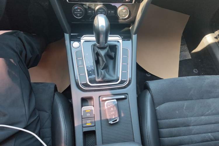 Used Volkswagen Magotan 2018 330TSI DSG Luxury Model Gear Lever