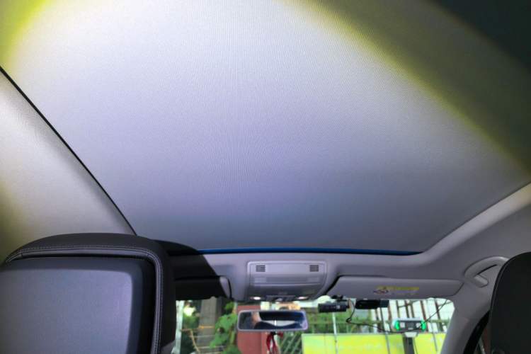 Used Volkswagen Magotan 2018 330TSI DSG Advanced Model Headliner