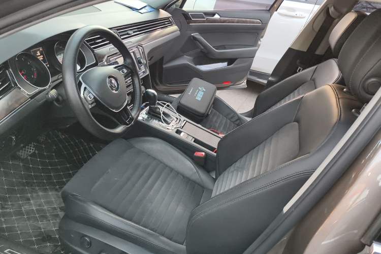 Used Volkswagen Magotan 2018 330TSI DSG Luxury Model Left Front Seat